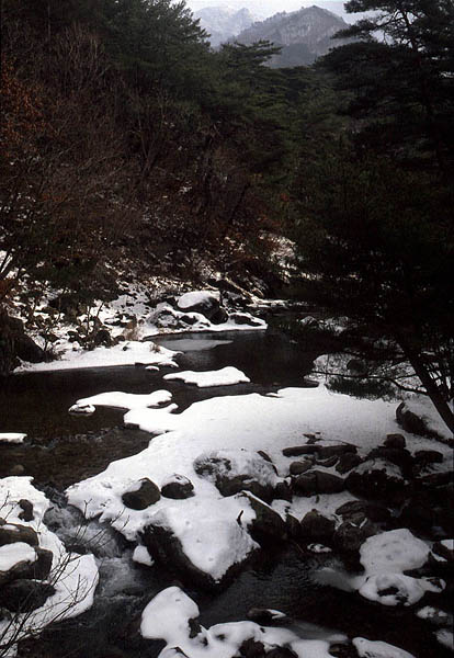 chiaksan river.jpg
