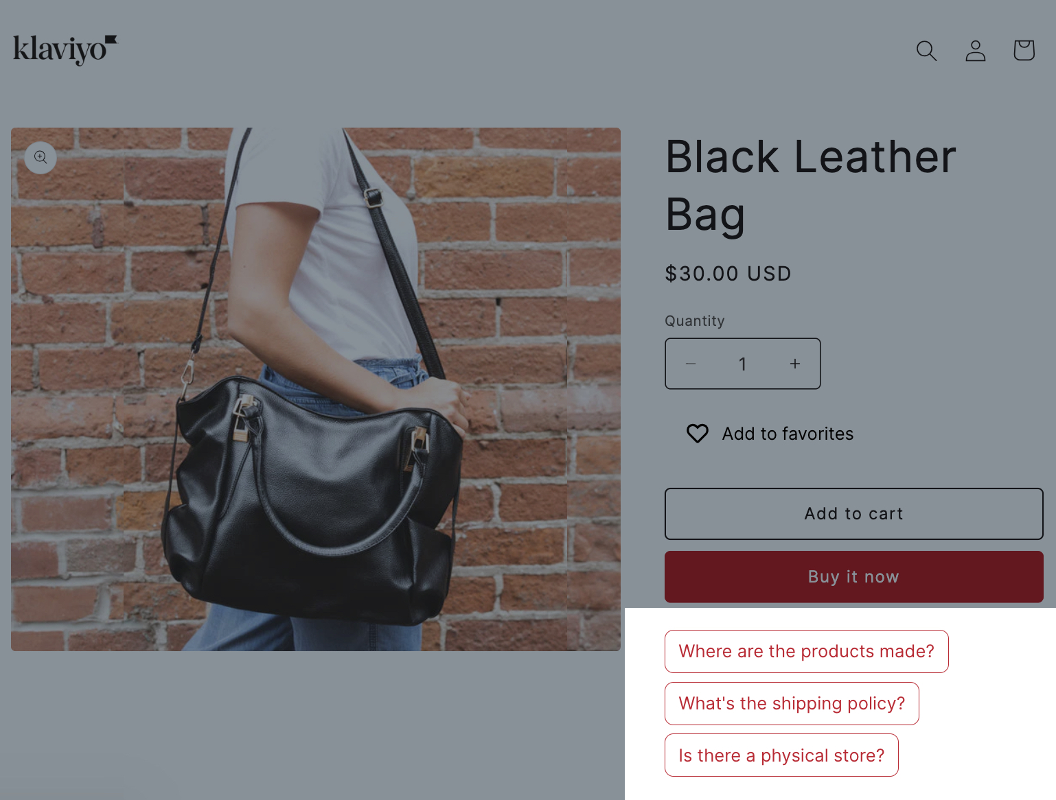 Tres ejemplos de preguntas frecuentes debajo de un producto en la página de detalles del producto.