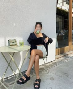 Platform Sandals Outfit, Black Sandals Outfit, Vestidos Con Tenis, Sandals Outfit, Mode Inspo, Looks Vintage, Spring Summer Outfits, Outfits Casuales, Cute Casual Outfits