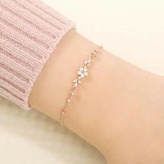 Simplistic Jewelry, Inexpensive Jewelry, Stylish Jewelry Accessories, Pretty Jewelry Necklaces, Bangles Jewelry Designs, Jewelry Accessories Ideas, Girly Accessories, Cheap Jewelry, Fancy Jewellery