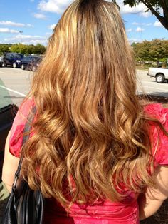 Gorg hair Goldenrod Hair, Golden Hue Hair, Tawny Gold Hair, Burnished Gold Hair, Goldy Locks Curls, Goldie Locks Hair, Goldie Locks, Real Golden Hair, Golden Wavy Hair