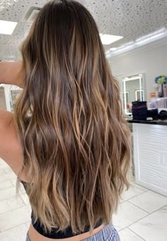 Light Brunette Hair, Balayage Haare Blond, Brown Hair Looks, Brunette Hair With Highlights, Brown Hair Inspo, Brunette Balayage Hair, Brown Hair Balayage, Blonde Hair Inspiration, Brown Blonde Hair