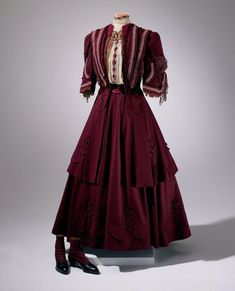 Walking Suit Victorian, Edwardian Era Suits, Walking Suit, 1890s Walking Suit, Edwardian Travel Dress, 1890 Walking Suit, Edwardian Morning Suit, Edwardian Walking Suit, 1900s Walking Suit