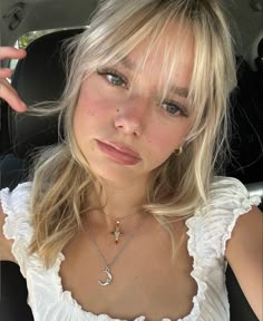 Flequillo Rubio, Frangia A Tendina, Cheveux Blonds Foncés, Wispy Hair, Summer Blonde Hair, Bangs With Medium Hair, Blonde Hair Inspiration, Hair Appointment, Haircuts Straight Hair