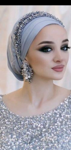 Beaded Turban, Doek Styles, Wedding Turban Ideas, Turban Wedding Styles, Turban Style For Wedding, Elegant Evening Turban, Luxury Turban For Women For Wedding, Luxury Wedding Turban For Women, Luxury Women's Wedding Turban