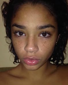 #Beauty❤ Aiyana Lewis, Freckles Girl, Image Swag, Cute Makeup Looks, Bare Face, Pretty Makeup, Cute Makeup, Brown Skin, Pretty Selfies