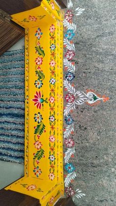 Pooja Room Wall Design, Gummam Designs, Kadapa Muggu Designs Easy, Kadapa Muggu Designs, Jarokha Design Painting, Tulsi Painting Design, Gadapa Muggu Designs Latest Images, Tulasi Kota Designs Painting, Gadapa Muggu Designs Traditional