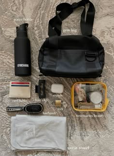 Essential Gym Bag, Gym To Office Bag, Work Out Bag, Bags For Gym, Gym Stuff Aesthetic, Gym Girl Vibes, What To Have In Your Gym Bag, Best Gym Bag, What To Pack For Gym