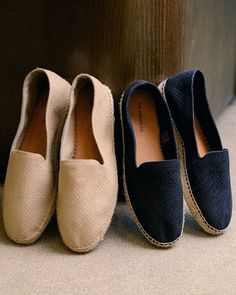 Espadrilles shoes are a stylish option that every man should consider for his footwear collection. Known for their lightweight design and breathable materials, espadrilles for men are perfect for warm weather, offering both comfort and casual elegance. Whether you're heading to the beach or strolling through the city, espadrilles shoes for men provide a laid-back yet refined look. Mens Summer Shoes 2024, Men’s Beach Shoes, Mens Espadrilles Outfit, Luxury Men's Espadrilles For Summer, Beach Footwear For Men, Trending Shoes For Men, Men's Espadrilles & Sneakers, Luxury Men's Summer Espadrilles, Luxury Casual Men's Espadrilles