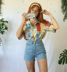 Artsy Outfits Summer, 80s Summer Outfits Women, Summer 80s Outfits Women, 80s Summer Outfits Vintage, Artsy Retro Outfits, Summer Artsy Outfits, 80s Outfits With Shorts, Retro Spring Button-up Shirt, Artsy 80s Outfits