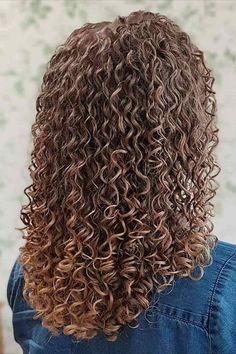 30 Fascinating Spiral Perm Hairstyles for Girls to Rock!- #Captivating #Hairstyles #Perm #Rock #Spiral #Women Check more at https://howcandothis.com/hairstyleideas/30-fascinating-spiral-perm-hairstyles-for-girls-to-rock/ Perms For Medium Hair, Tight Curl Perm, Spiral Perm Long Hair, Permanent Curls, Perm Curls, Curly Perm, Long Hair Perm, Spiral Perm, Short Permed Hair