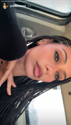 Rihanna Inspired Makeup, Black Simple Makeup, Simple Black Makeup Natural, Natural Black Makeup, Black Soft Makeup, Makeup Inspo Black, Manon Makeup, Black Honey Eyeliner, Sade Makeup Looks