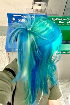 Cute Hair Colors, Hair Color Streaks, Hair Streaks, Dyed Hair Inspiration, Tuto Coiffure, Pretty Hair Color, Hair Inspiration Color, Dye My Hair, Hair Dye Colors