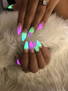 Nails That Glow In The Dark, Short Glow In The Dark Acrylic Nails, Glow And The Dark Nails, Short Acrylic Nails Glow In The Dark, Glow Dark Nails, Dark Sparkly Nails, Cute Glow In The Dark Nails, Glow In Dark Nails, October Nails Glow In The Dark