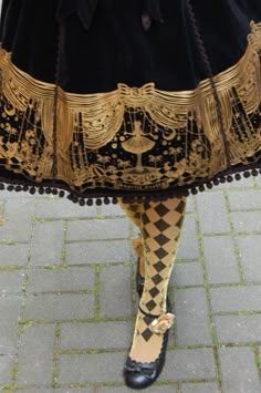 Circus vintage or steampunk <3 Jester Skirt, Jester Tights, Harlequin Tights, Jester Stockings, Circus Skirt, Harlequin Skirt, Circus Tights, Alice In Wonderland Tights, Black And Gold Tights