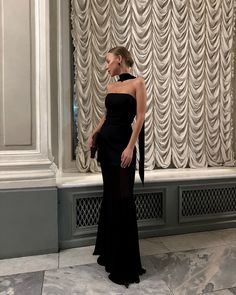 magic moment 🖤 Winter Ball Outfit, Black Gown With Scarf, Black Long Dresses Formal, Black Bridesmaid Dresses With Scarf, Black Scarf Dress, Black Sparkly Wedding Guest Dress, Black Dress Black Tie Event, Black Glam, Classy Black Tie