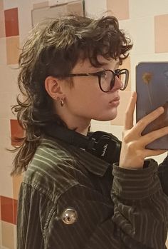#mullet #hair #wavyhair Fade Long Mullet, Feminine Shaggy Mullet, Middle Part Muller, Haircut Mullet Curly, Woman Mullets, Middle Part Long Mullet, Thick Curly Mullet, Mullet On A Woman, Hairstyles With Mullet