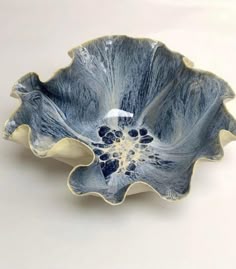 Sea Inspired Pottery, Ocean Inspired Pottery, Ceramic Shell Bowl Ideas, Shell Pottery Ideas, Ocean Inspired Ceramics, Sea Bowl Pottery Ideas, Antique Ceramic Ocean, Unique Ocean-inspired Pottery, Sculpted Ceramic Pinch Bowl