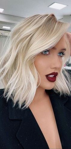 Platinum Lob Haircut, Lob Haircut Blonde, Short Buttery Blonde Hair, Platinum Lob, Shoulder Length Hair Platinum Blonde, Lob Haircut Platinum Blonde, Lob Platinum Blonde Hair, Icy Blonde Lob, Butter Blonde Bob
