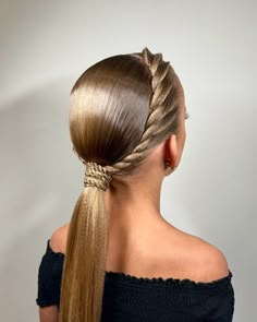 Lyrical Dance Hairstyles Competition, Ballroom Hairstyles For Girls, Ballroom Hairstyle, Dance Team Hairstyles, Dancing Hairstyles, Hairstyles For Dance Competition, Contemporary Dance Hairstyles, Competition Dance Hairstyles, Hairstyle For Dance Performance