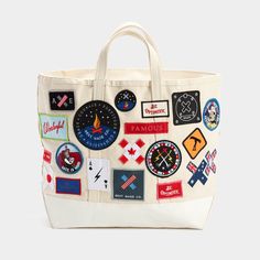 Tote Bag Patches Ideas, Collectible Canvas Bag Ideas, Tote Bag Patches, Patches On Tote Bag, Canvas Bag With Patches, Tote Bag With Patches, Travel Bag With Patches, Colorful Patch Design Bag, Travel Bag Patches