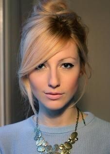 French Twist With Curtain Bangs, Updo Side Bangs, Bun With Side Swept Bangs, Messy French Twist With Bangs, Hair Up With Side Fringe, Updo With Swoop Bangs, Side Fringe Updo, 60s Side Swept Bangs, Hair Bangs Side Part