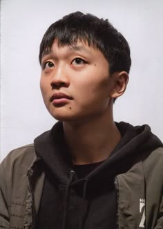 Dynamic Head Angles, Human Face From Different Angles, Asaro Head Different Angles, Asaro Head All Angles, Human Head Reference Photo, Human Head From Different Angles, Head Lighting Reference Faces, Extreme Head Angles, Face Light And Shadow Reference