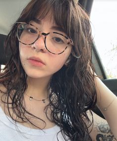 Face Claims With Glasses, Face Claims Glasses, Grunge Makeup With Glasses, Face Claim Glasses, Bangs And Glasses Aesthetic, Bangs With Glasses Aesthetic, Glasses Piercing, Pretty Girl Glasses Aesthetic, Glasses With Nose Piercing