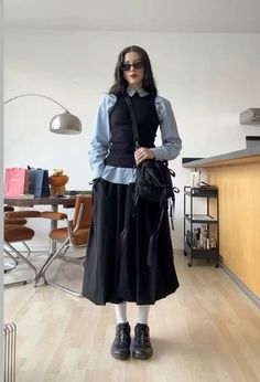 Alternative Corporate Outfits, Alt Corporate Fashion, Alt Corporate Outfits, Corporate Alt Outfits, Long Skirt Layering Outfit, Skirt Layering Outfit Winter, Harajuku Summer Fashion, Alt Modest Outfits, Goth Modest Outfits