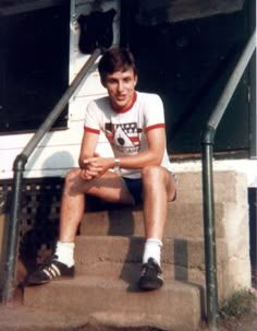 Camp Echo 1984 Male Camp Counselor Aesthetic, 80s Summer Fashion Men, 80s Summer Camp Outfits Men, 80s Summer Camp, 1980 Mens Fashion, Summer Camp 80s, 80s Camp Counselor, 80s Horror Camp Aesthetic, 80s Summer Fashion