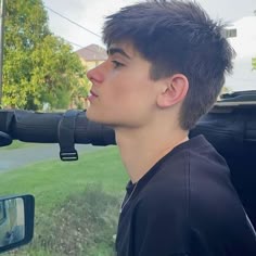 Straight Cut For Men, Boy Cut For Men, Straight Hair Cuts For Men, Mens Hairstyles Straight Hair Short, Straight Hair Mens Haircuts, Hair Cuts For Men With Straight Hair, Textured Straight Hair Men, Short Haircut For Boys Straight Hair, Hairstyles For Guys With Straight Hair