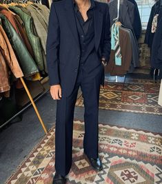 #italianstyle #london #thriftedfashion #suitstyle Midnight Navy Suit, Mens Suits Aesthetic, Navy Suit Inspo, Royal Blue Prom Men, Classic Tailored Single Button Suit, Navy Blue Formal Outfit Men, Navy Suit Outfit Men, Navy Prom Suit, Blue Suit Aesthetic Men