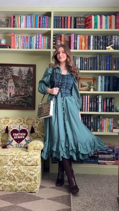 Castle Core Outfit, Casual Fairytale Outfit, Colorful Academia Outfits, Castle Core Clothing, Fairycore Outfit Casual, Victorian Inspired Outfit, Whimsical Dark Academia Outfits, Storybook Outfits, Whimsy Academia