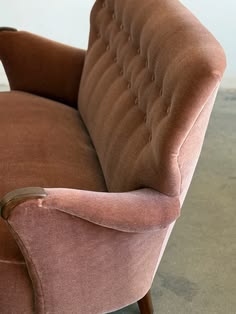 DANISH MODERN LOVESEAT IN MAUVE MOHAIR

Price: 3500
W54 D31 H35 SW44 SD19.5 SH18 AH25.5