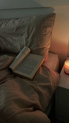 Cozy And Relaxing, Sleep Priority Aesthetic, Wallpaper For Sleep, Aesthetic Life Photos, Cozy Photo, Early Aesthetic, Early Night Aesthetic, Cozy Nights Aesthetic, Bed Rest Aesthetic