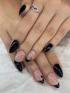 Chic classy clean girl black french tips nails inspo initial couple nails simple nail design Huda Nails, Black French Tip Almond Nails With Design, Simple Nail Designs Acrylic Black, Black French Tips With Initial, Black Nail French Tip, Simple Black French Tip Nails, Cute Nail Ideas Black, F Initial Nails, Nails Black Dress
