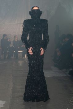 Han Kjobenhavn RTW Fall 2023 [PHOTOS] – WWD Catwalk Design, Jean Paul Gaultier Fall 2002 Couture, Ann Demeulemeester Fall 2024, Ann Demeulemeester Show, Spiderweb Dress Runway, Jean Paul Gaultier Feather Dress, Runway Outfits, Anti Fashion, Han Kjøbenhavn