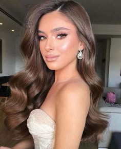 Wedding Hair Glam Waves, Bride Hair Waves, Glam Waves Wedding, Bride Waves Hair, Brunette Hollywood Waves Wedding, Glam Waves Hair Wedding Hairstyles, Hollywood Curls Wedding Brunette, Glam Waves Wedding Hair Middle Part, Bride Glam Waves