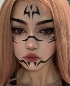 Gojo Makeup Look, Anime Face Makeup, How To Do Sukuna Makeup, Sukuna Makeup Look Tutorial, Anime Makeup Halloween, Sukuna Face Make Up, Jjk Halloween Makeup, Sukuna Makeup Easy, Sukuna Inspired Makeup