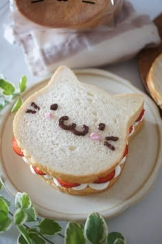 a sandwich that is shaped like a cat