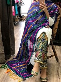 Punjabi Fashion, Punjabi Outfits, Indian Designer Suits, Salwar Kamiz, Kurta Neck Design, Patiala Salwar, Dress Indian Style, Indian Designer Outfits, Pakistani Outfits