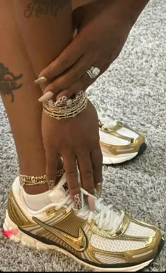 Metallic Gold Vomero 5, Golden Shoes Nike, Gold And White Nike Vomero, Gold New Balance Shoes, Gold Designer Sneakers, Gold Nike Vomero 5, New Balance Shoes Gold, Vomero Gold, Vomero 5 Gold
