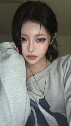 #koreangirl Cutest Faces, Pretty Korean Makeup, Ulzang Makeup, Korean Makeup Photo, Makeup Looks Korean, Cute Korean Makeup, Asian Makeup Aesthetic, Make Up Korean, Dark Korean Makeup