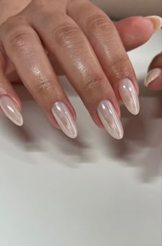 Pearl Look Nails, Pearl Detail Nails, Simple Pearl Nail Designs, Simple Nails Pearl, Shiny Pearl Nails, Pearl Finish Nails, Simple Pearl Nails, Prom Nails Pearl, Black Pearl Nails Design