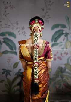 Order Fresh flower poolajada, bridal accessories from our local branches present over SouthIndia, Mumbai and USA.• Fresh and artificial flower poolajadalu• Flower jewellery for mehendi • Kobbari bondam• Fresh flower garlands • Cloth and Floral Addutera • Flower based gifts for events #SouthIndianbride #southAsianbride #hindubride #pellipooladandalu #telugubride #bridesofindia #bridalinspo #bridalinspiration #weddingaccessories #bridetobe #Pellipoolajada #poolajada #floraldesign Wedding Jade Hairstyle, Jada For Bride, Poola Jada Designs, Pelli Hairstyles Indian, Bridal Hairstyles Flowers, Pulla Jada For Bride, Poola Jada For Bride, Flower Accessories For Hair, Telugu Bride Hairstyles