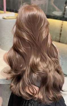 Really Pretty Hair, Pretty Natural Hair Colors, Medium To Light Brown Hair, Chai Brown Hair, Lightest Blonde Hair Color, Warm Mushroom Brown Hair, Brown Healthy Hair, Silver Brown, Milktea Brown Hair Color With Highlights