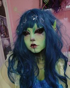 Dnd Inspired Makeup, Alien Cosplay, Alien Makeup, Alien Halloween, Funky Makeup, Alien Costume, Zombie Makeup, Face Paint Makeup, Swag Makeup