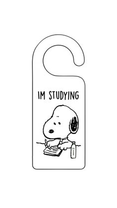 a door hanger that says i'm studying with a cartoon dog on it