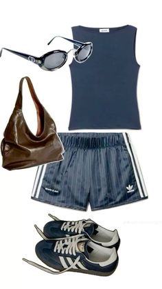 @morgansrayy | not my picture, dm me for cred or removal !! Streetwear Outfit Summer Female, Spring 2026 Fashion Aesthetic, Summer Outfits Casual Shorts, Sports Games Outfits, Looks With Shorts, Outfits For Australia Summer, Comfy Streetwear Outfits Summer, Outfit Ideas Australia, Cool Girl Comfy Outfits