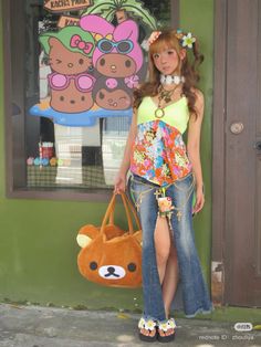 xhs id: zhouliya Future Dressing Style, Gyaru Fashion Styles, Guru Fashion, Ganguro Outfit, Different Types Of Gyaru Fashion, Gyaru Chubby, Manba Gyaru Outfit, Gyaru Look, Gyaru Fashion 2000s